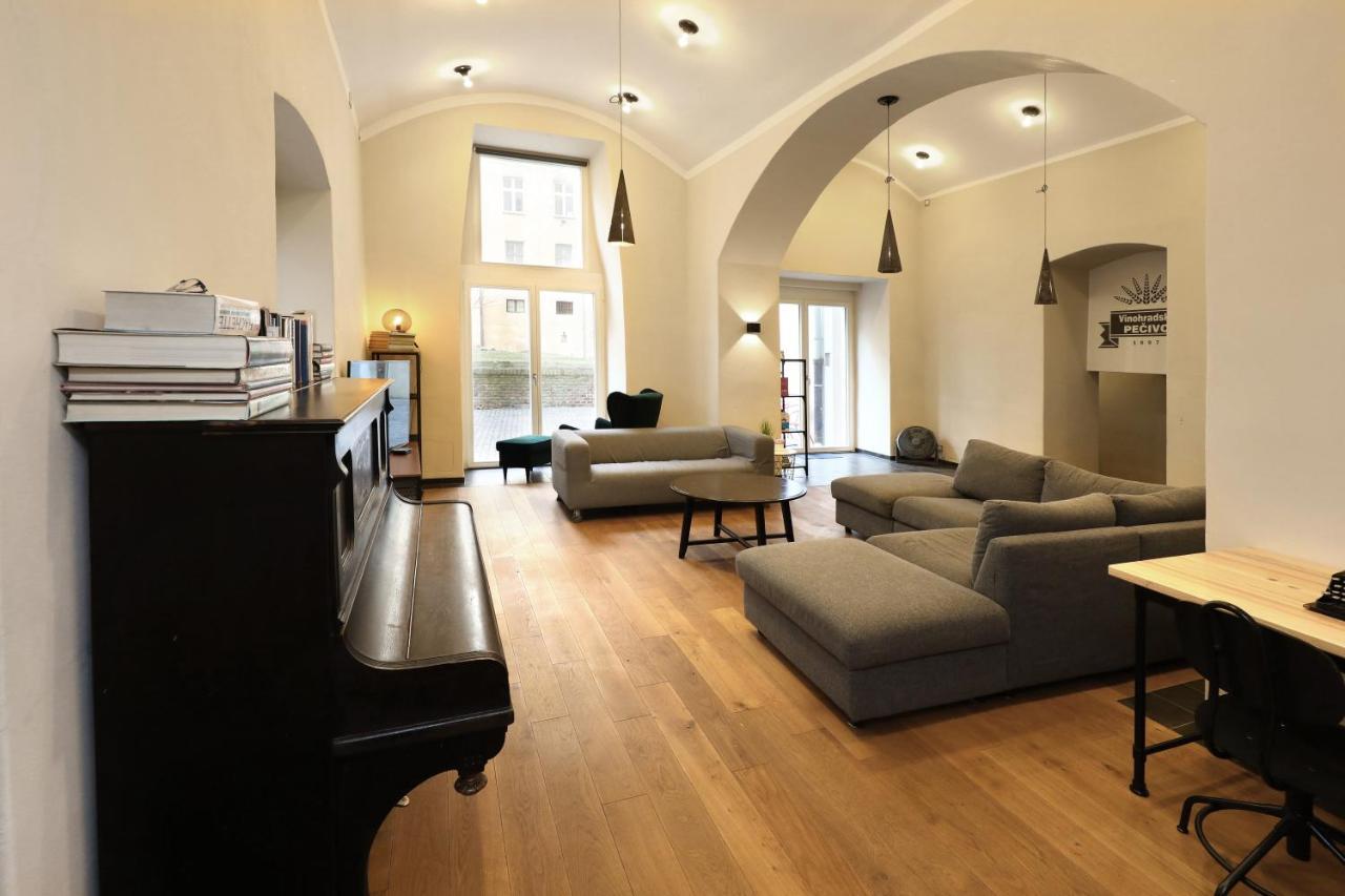 Design Loft 2 Minutes To Wenceslas Square Прага Экстерьер фото